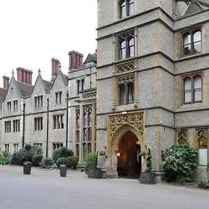 Nutfield Priory & Otel