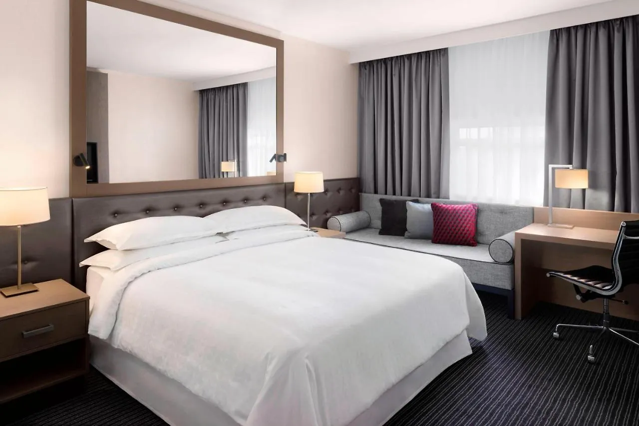 Sheraton Heathrow Hotel Hillingdon Birleşik Krallık